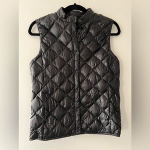Uniqlo ultra light quilted vest